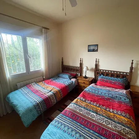 Cosy With Private Pool And Mountain View