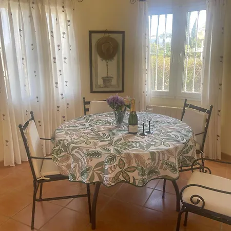 Cosy With Private Pool And Mountain View Villa *